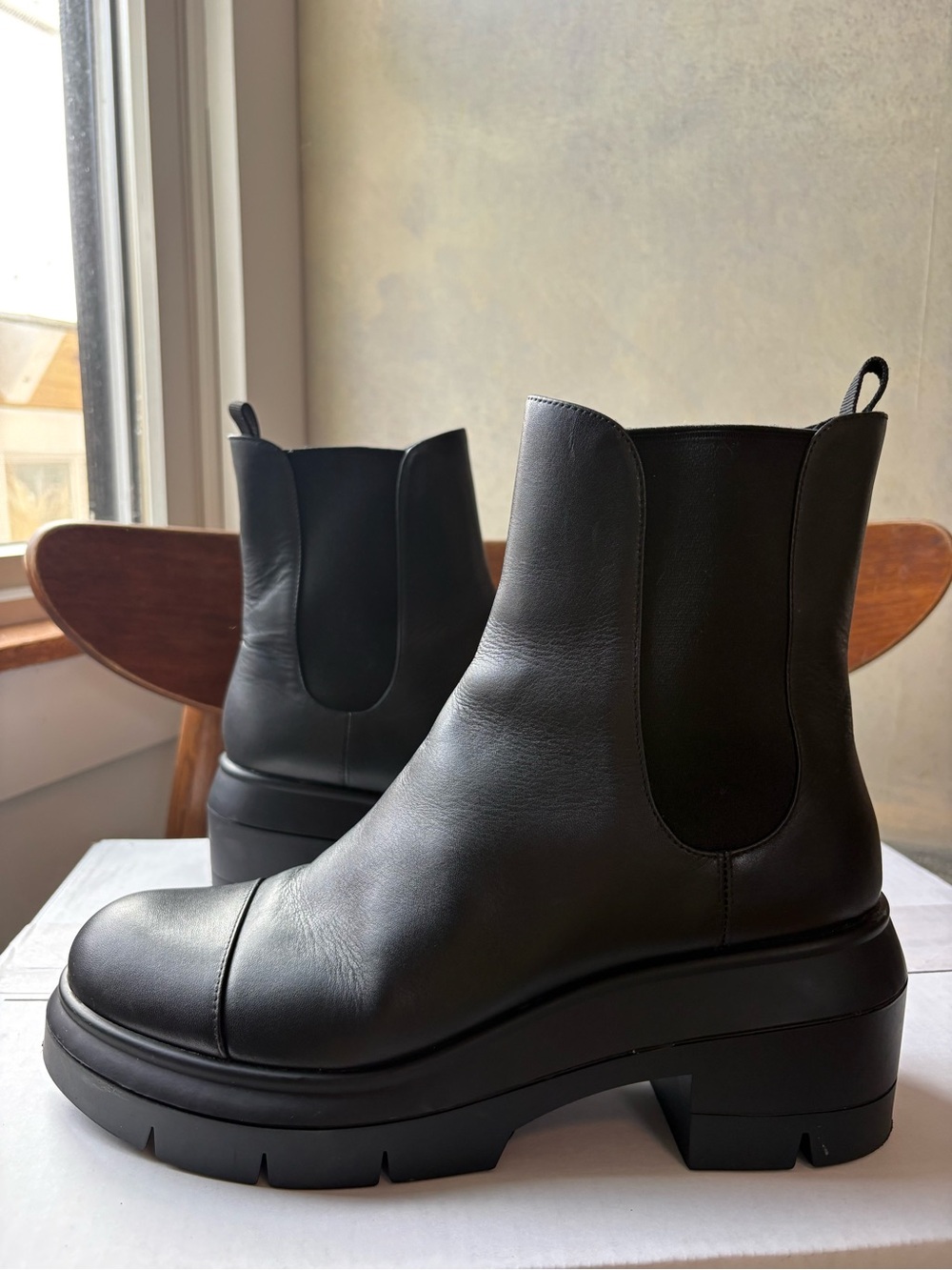 Stuart Weitzman Norah Black Leather Lug Sole Chelsea Ankle Boots 9.5